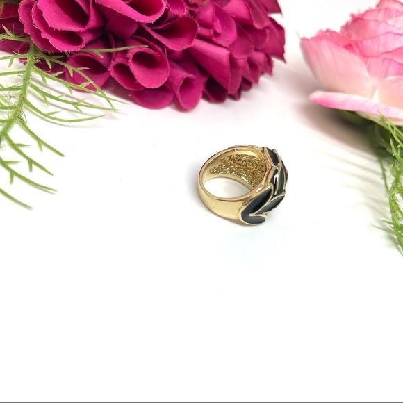 VINTAGE⚜️BLACK SWAN 18K Plated Feathered Enameled Cocktail Ring - Picture 4 of 7
